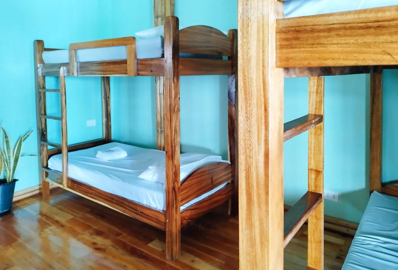 Casa Nena Hotel & Resort Iloilo By Reddoorz Guimbal Kültér fotó